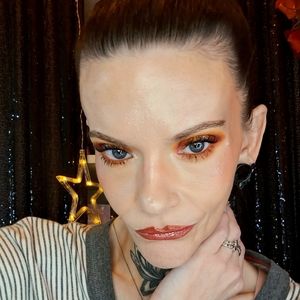 Meet your Posher, Jen